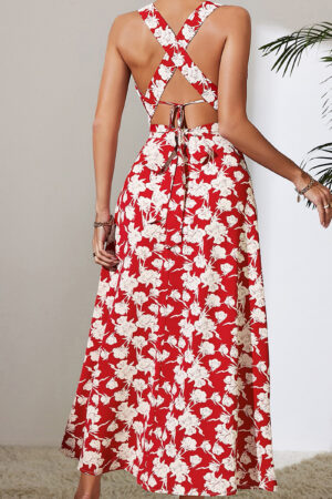 Trendiges rotes Boho-Blumenkleid