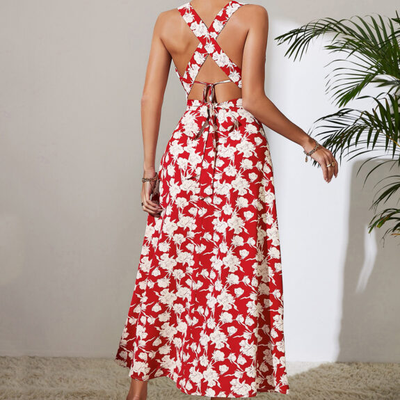 Trendiges rotes Boho-Blumenkleid