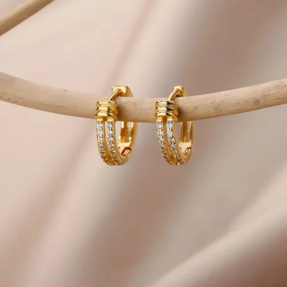 Anting Boho yang Trendi dengan Batu Berkilau