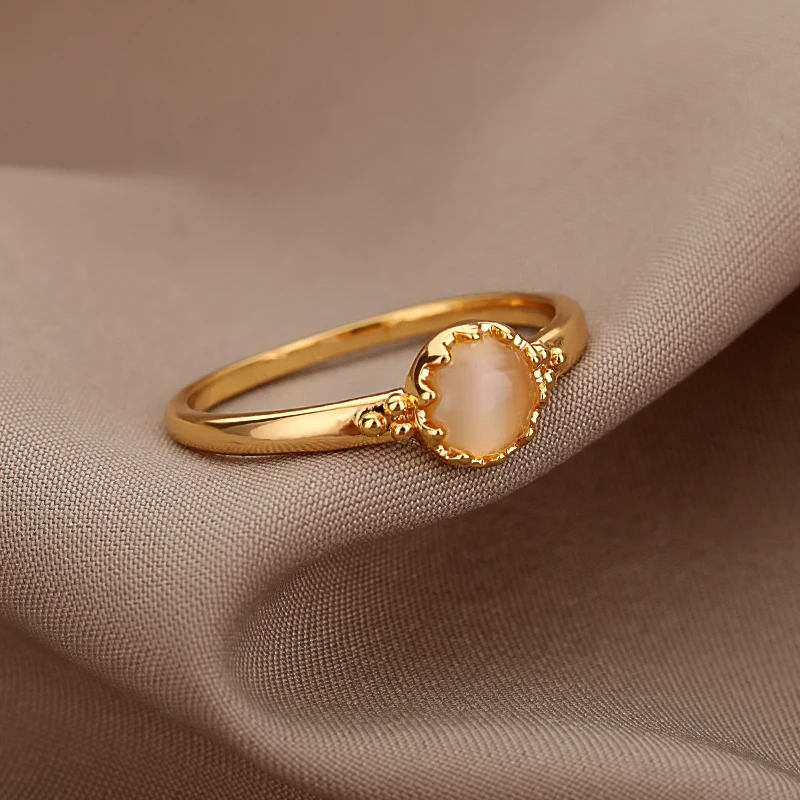 Vintage Gold hippie Stone Ring