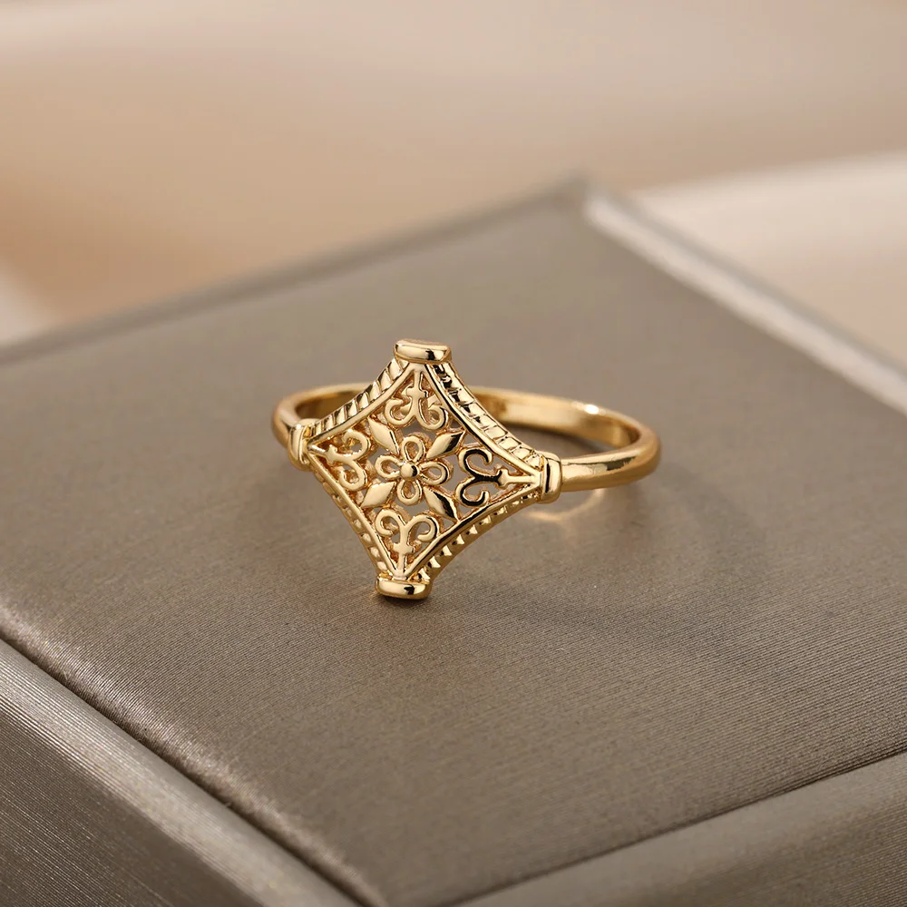 hippie Flower Ring Gold Stainless