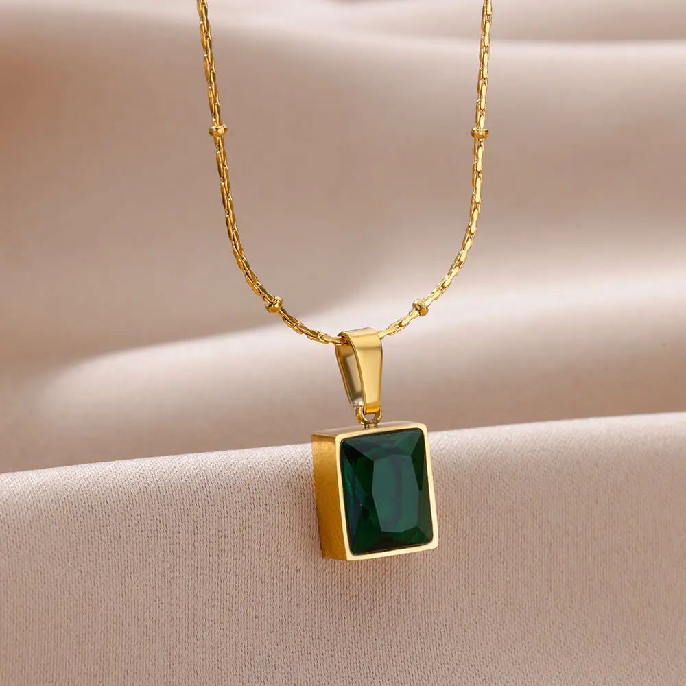 boho Necklace Green Gem Elegance