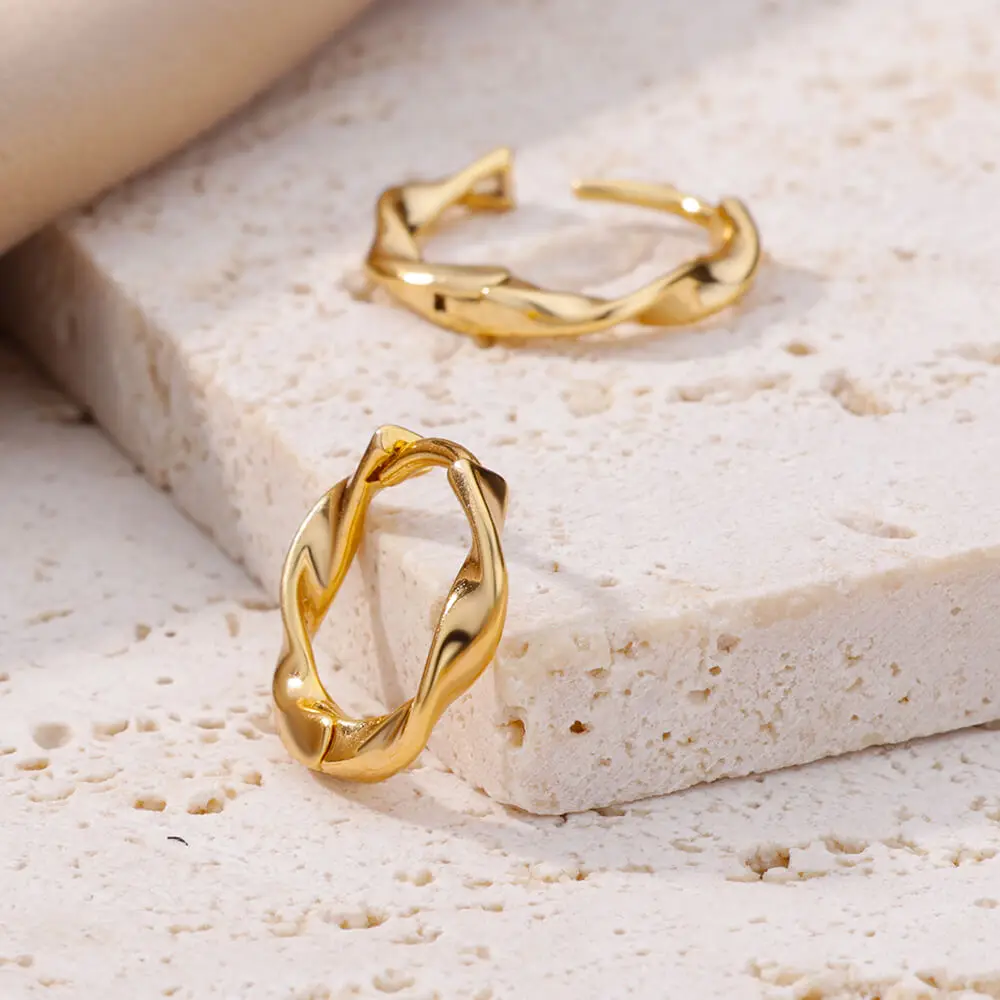 hippie Twist Earrings Gold Design