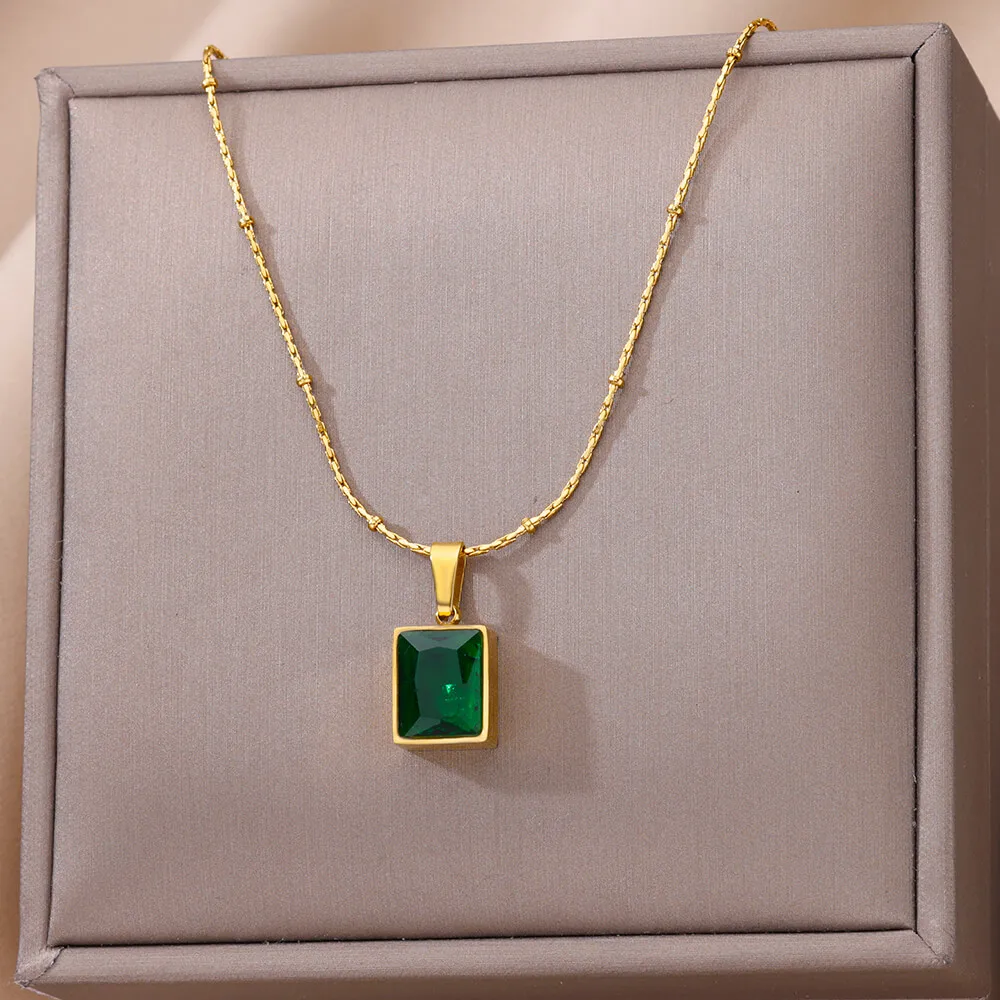 boho Necklace Green Gem Elegance