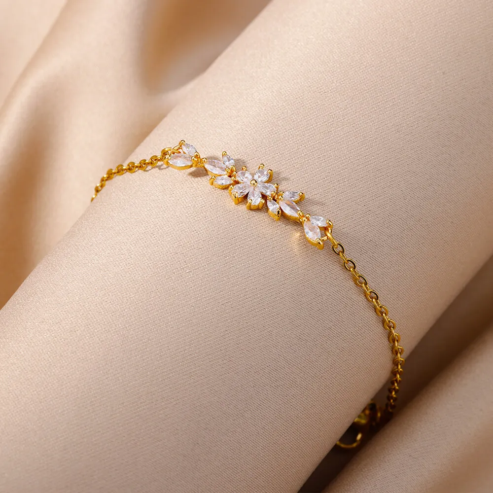 Elegant Gold bohemian Flower Bracelet
