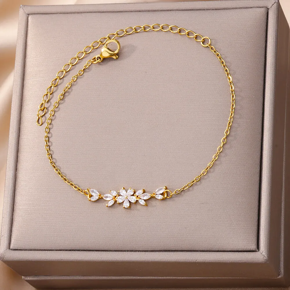 Elegant Gold gypsy Flower Bracelet